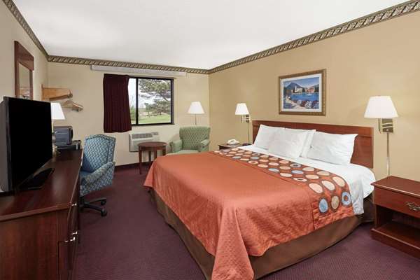  - Super 8 Hotel Greenville