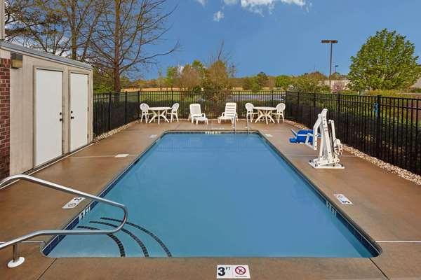 Pool - Super 8 Hotel Greenville