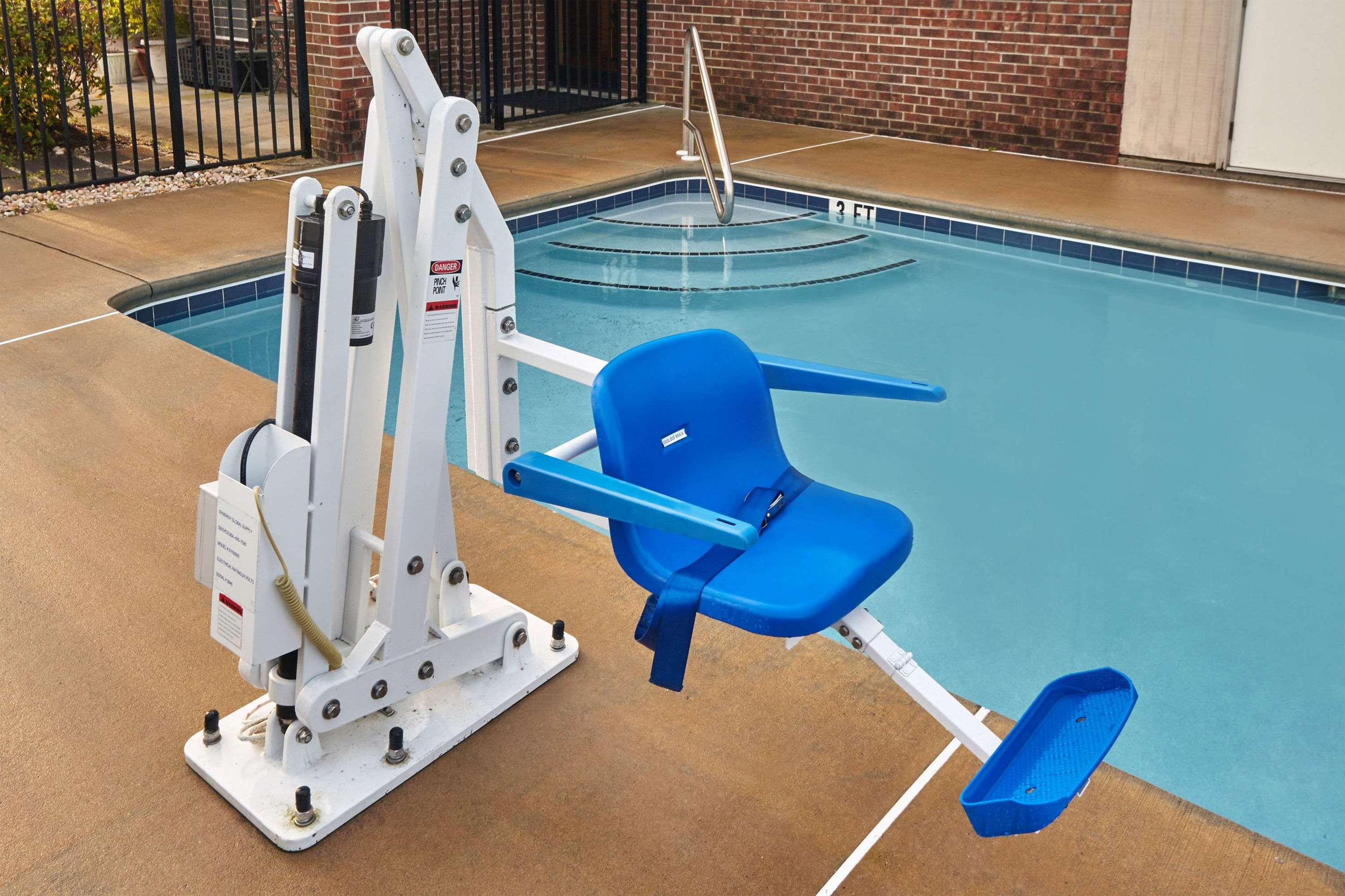 ADA Lift | Super 8 by Wyndham Greenville