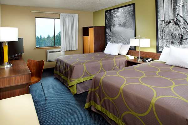  - Super 8 Hotel St Clairsville - I-70, Exit 218