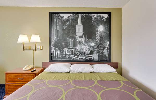  - Super 8 Hotel Johnson City - I-26, Exit 20