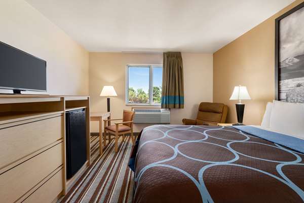  - Super 8 Hotel Big Timber - I-90, Exit 367