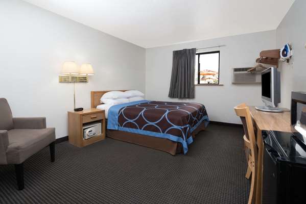  - Super 8 Hotel Billings - I-90, Exit 446