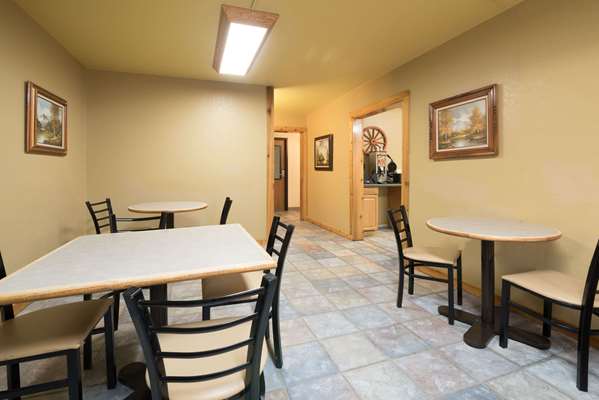  - Super 8 Hotel Billings - I-90, Exit 446