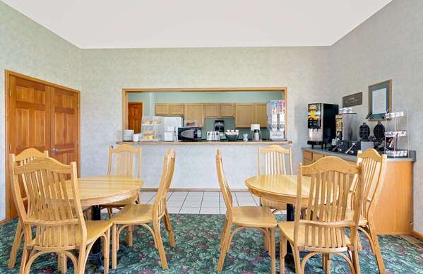  - Super 8 Hotel Bozeman Airport Belgrade - I-90, Exit 298