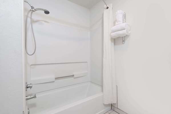  - Super 8 Hotel Bernalillo - I-25, Exit 242