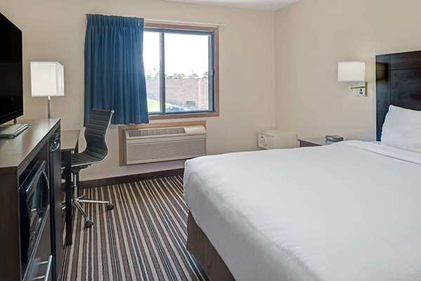  - Super 8 Hotel West Omaha - I-80, Exit 445