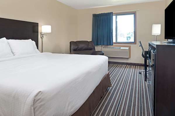  - Super 8 Hotel West Omaha - I-80, Exit 445