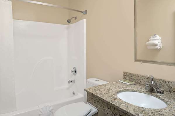  - Super 8 Hotel West Omaha - I-80, Exit 445