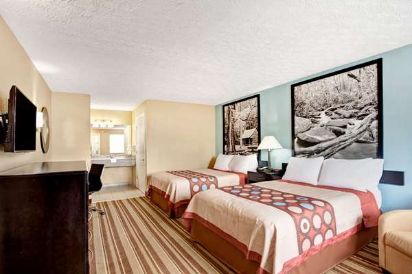  - Super 8 Motel Whites Creek - I-24, Exit 40