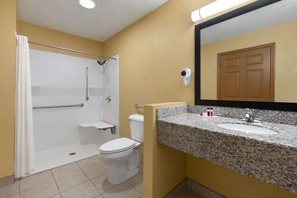  - Super 8 Motel Whites Creek - I-24, Exit 40