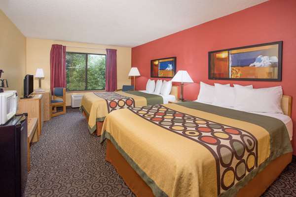  - Super 8 Hotel Appleton - I-41, Exit 137
