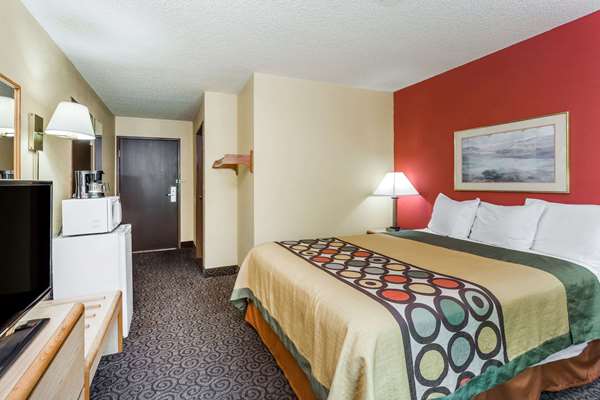  - Super 8 Hotel Appleton - I-41, Exit 137