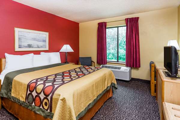  - Super 8 Hotel Appleton - I-41, Exit 137