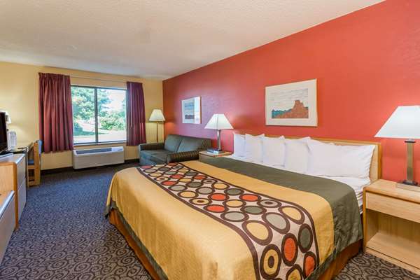  - Super 8 Hotel Appleton - I-41, Exit 137