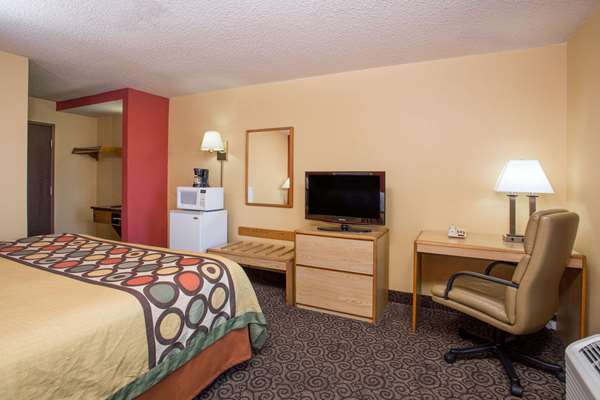  - Super 8 Hotel Appleton - I-41, Exit 137