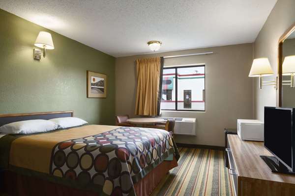  - Super 8 Hotel Blackwell