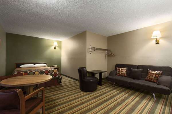 Suite - Super 8 Hotel Blackwell