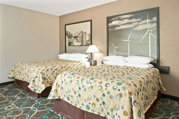  - Super 8 Hotel Walnut - I-80, Exit 46