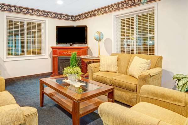  - Super 8 Hotel Walnut - I-80, Exit 46