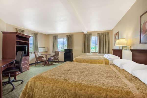  - Super 8 Hotel Butte - I-15 & I-90, Exit 127