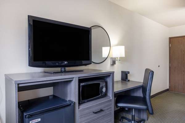  - Super 8 Hotel Butte - I-15 & I-90, Exit 127