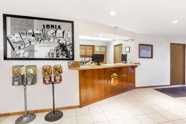 - Super 8 Motel Ionia