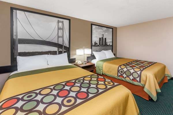  - Super 8 Motel Ionia