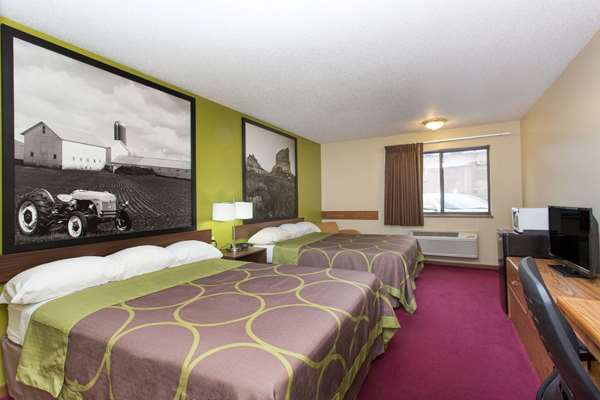  - Super 8 Motel Chadron