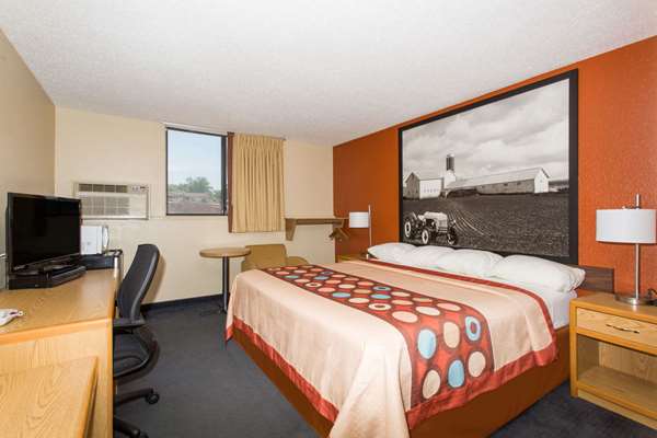  - Super 8 Motel Chadron