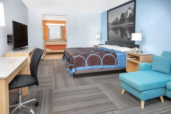  - Super 8 Motel Moore - I-35, Exit 118