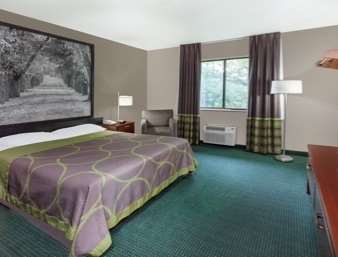  - Super 8 Hotel Munfordville - I-65, Exit 65