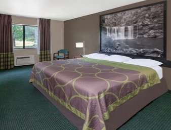  - Super 8 Hotel Munfordville - I-65, Exit 65