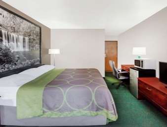  - Super 8 Hotel Munfordville - I-65, Exit 65