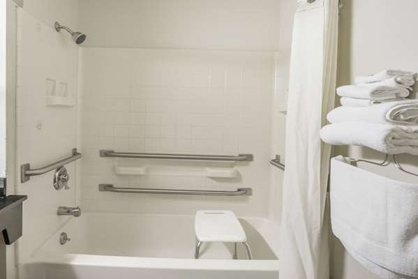  - Super 8 Hotel Munfordville - I-65, Exit 65