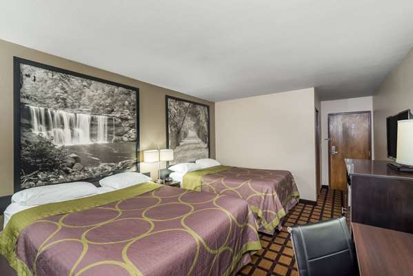  - Super 8 Hotel Munfordville - I-65, Exit 65
