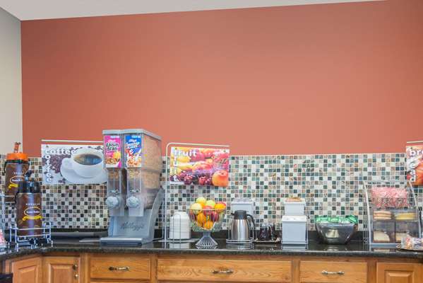  - Super 8 Hotel Austintown - I-80, Exit 223