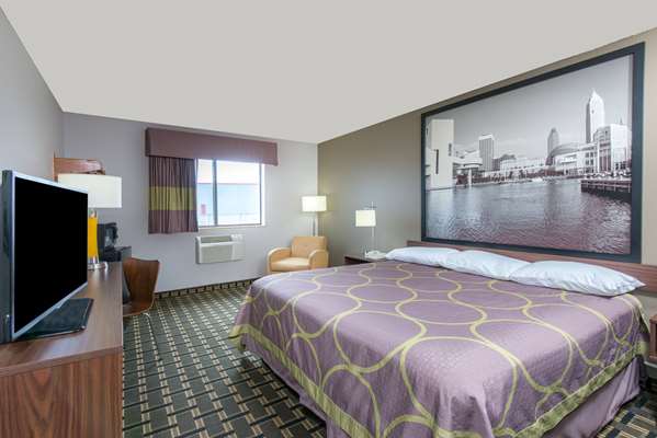  - Super 8 Hotel Austintown - I-80, Exit 223