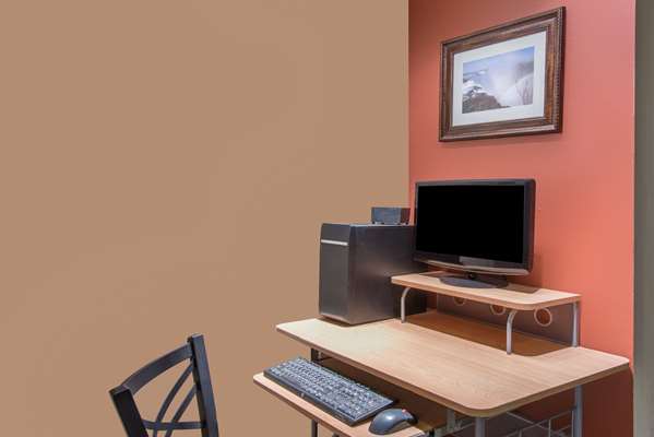 Conference Area - Super 8 Hotel Austintown - I-80, Exit 223