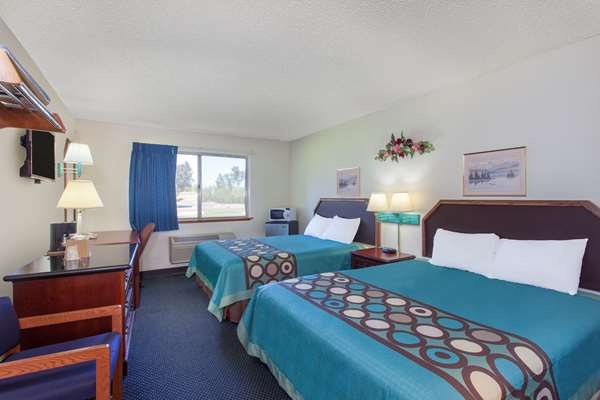  - Super 8 Hotel Selma - CA 99, Exit 118