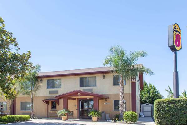 Exterior view - Super 8 Hotel Selma - CA 99, Exit 118