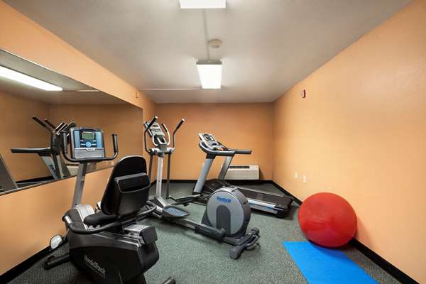 Fitness/ Exercise Room - Super 8 Motel Concordia