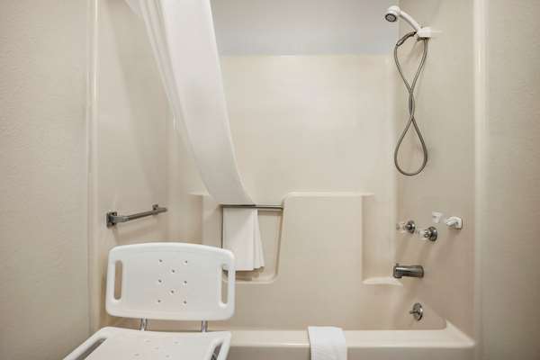  - Super 8 Motel Concordia