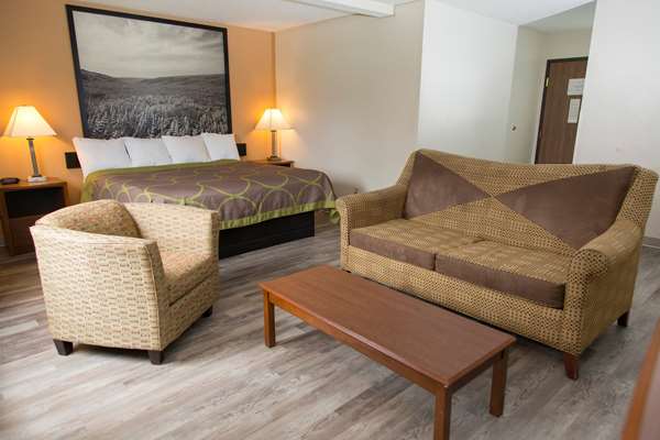  - Super 8 Motel Concordia