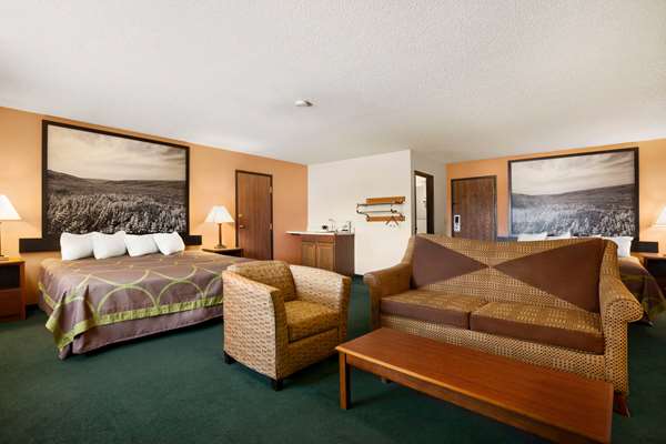 Suite - Super 8 Motel Concordia