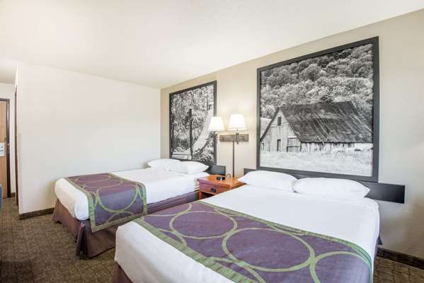  - Super 8 Hotel Ripley - I-77, Exit 138
