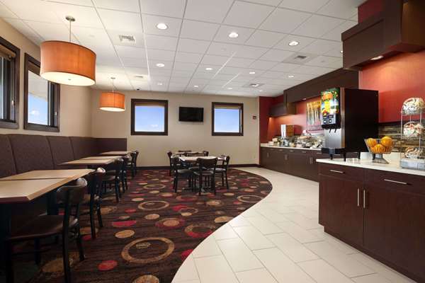  - Super 8 Motel Conrad