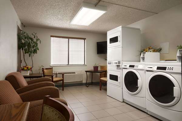  - Super 8 Motel Conrad