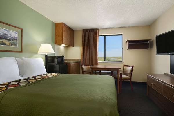  - Super 8 Motel Conrad