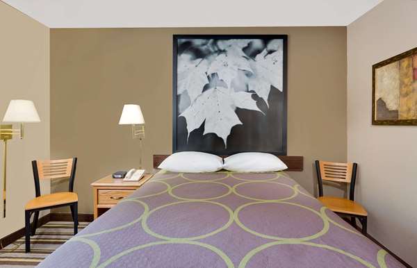  - Super 8 Hotel Elkins